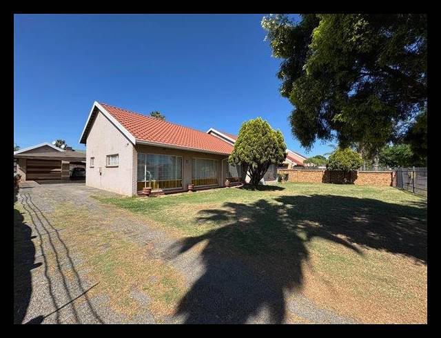3 BEDROOM HOUSE FOR SALE IN RHODESFIELD